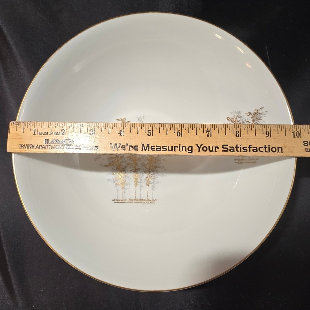 Fukagawa Arita Handpainted Porcelain Serving Bowl Pattern 901 Made in Japan Gold